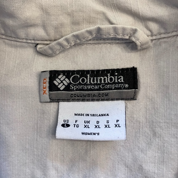 Columbia Women's Beige Cargo Jacket - Picture 3 of 3